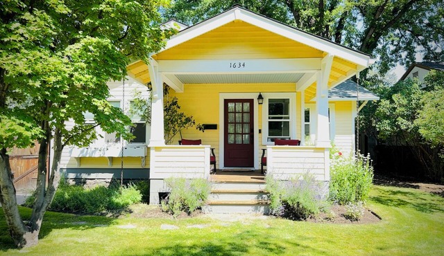 Downtown Craftsman with Hot Tub