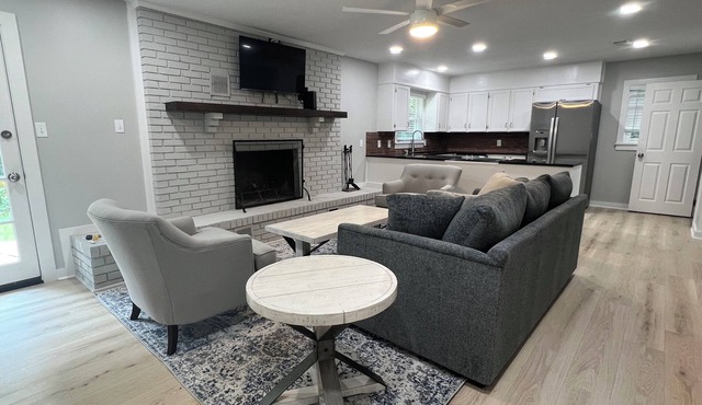 Downtown Creekside Oasis, Close to RTJ golf