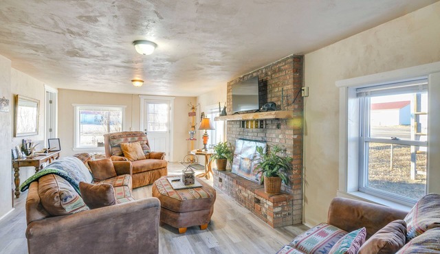 Downtown Del Norte Home Near Hiking & Fishing!