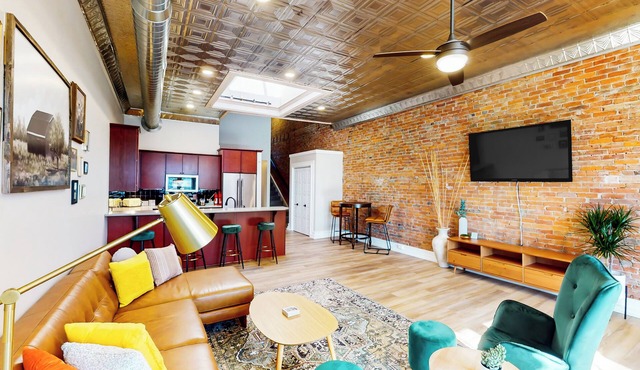 'Downtown Delight' w/Patio! 1 Mi to Ball State