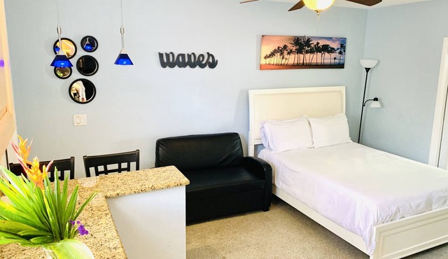 Downtown Delray Studio With Private Yard.