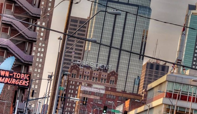 ★ Downtown Downtown Downton ★