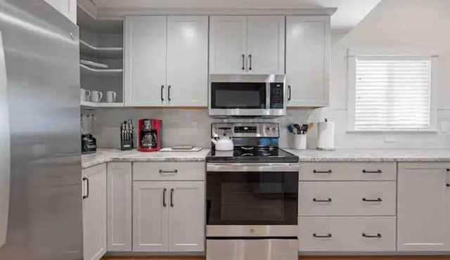 Downtown Dream: Modern Comfort