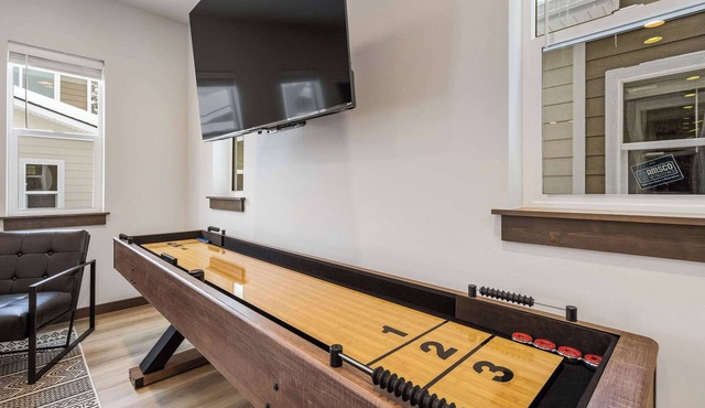Downtown Duplex | Game Room | Mountain Music