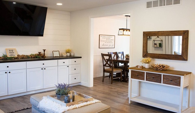 Downtown Eagle Farmhouse/Spa