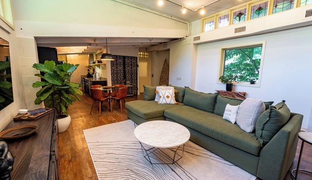 Downtown Easton Loft Cozy & Secluded - Walkable to shops, restaurants, & river