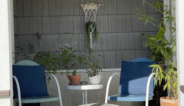 Downtown Eclectic Bungalow