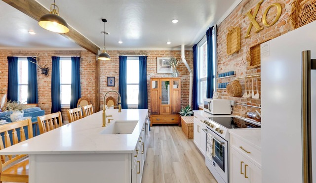 Downtown Emmett Apt: 7 Mi to Black Canyon Dam