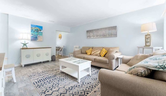 Downtown Escape! All new! Cute Villa in Sarasota!