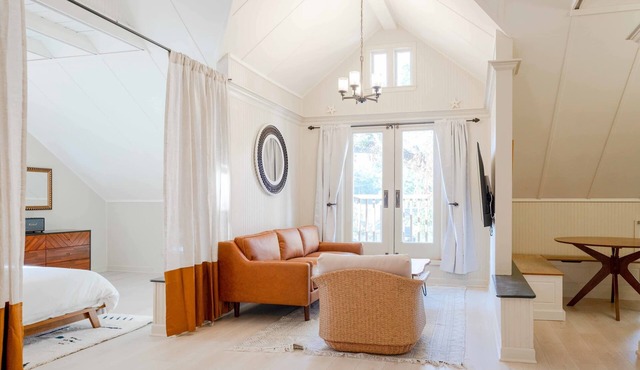 Downtown Fairhope Loft