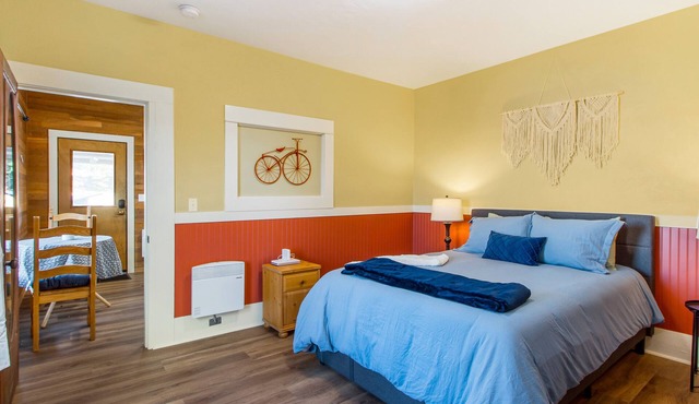 Downtown Friday Harbor! Adults Only (CCS# 3)