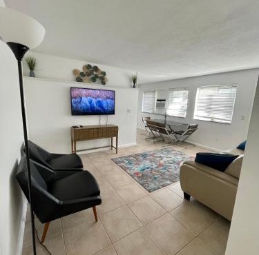 Downtown FTL apartments on the River