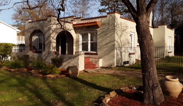 Downtown Garcia, a Spanish bungalow convenient to Morganton, Hickory, Lenior