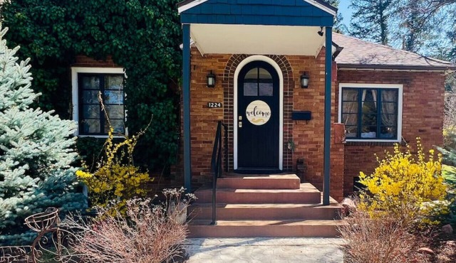 Downtown Glenwood Retreat