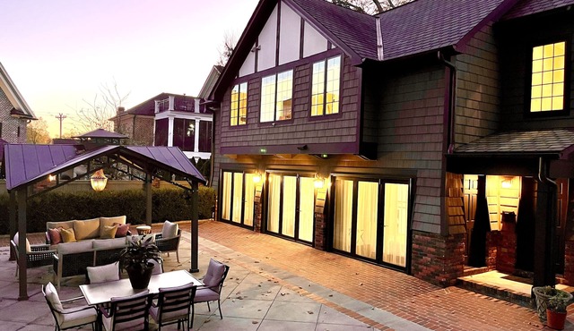 Downtown Greenville Lux Carriage House—Walk to Main St, SR Trail, The Well Arena