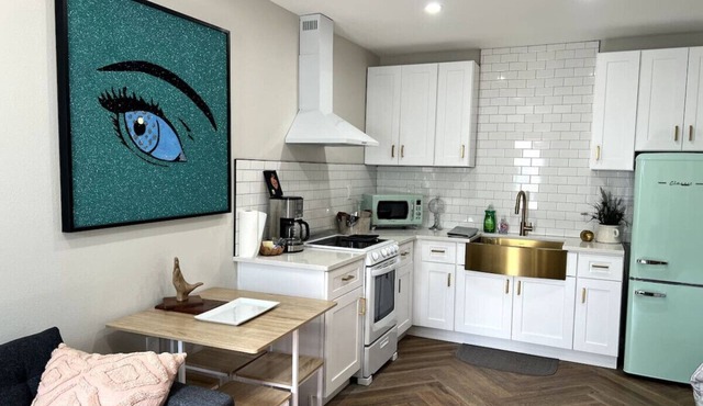 Downtown Groovy Studio