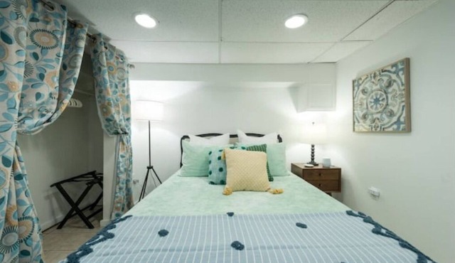 Downtown Hideaway on trendy Denton square