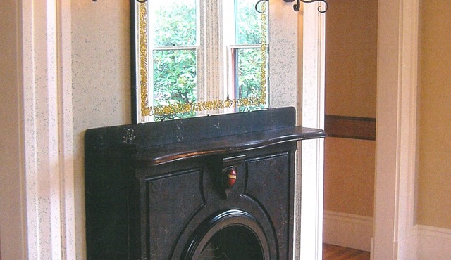 Downtown Historic District minutes to waterfront and downtown amenities.