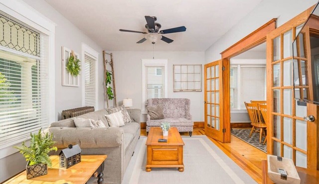 Downtown Home w/Modern Kitchen, Near Lawrence U