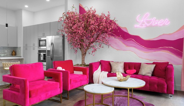 Downtown Houston 3BR Bachelorette Escape