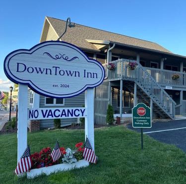 DownTown Inn