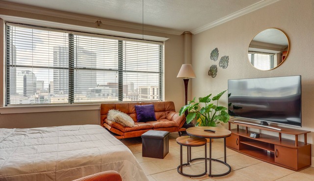 Downtown Jacksonville Studio w/City Views!