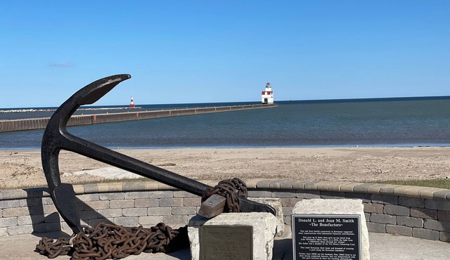 Downtown Kewaunee Lakeshore Gem - Unit 1