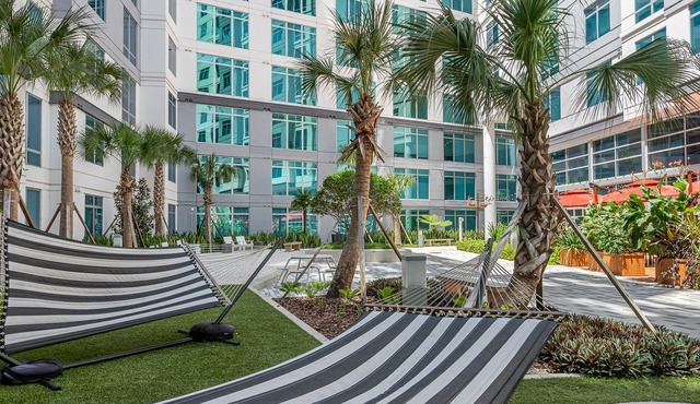 Downtown King Bed Get Away w/Pool & Parking 01