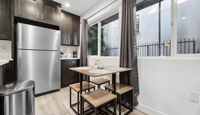Downtown LA 2B 2B - Right Near Dodger Stadium !