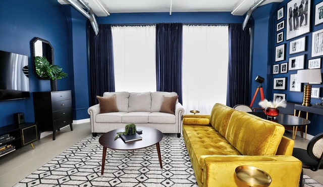 Downtown LA Loft w/Rock & Roll Vibe, Rooftop Pool + Free Parking