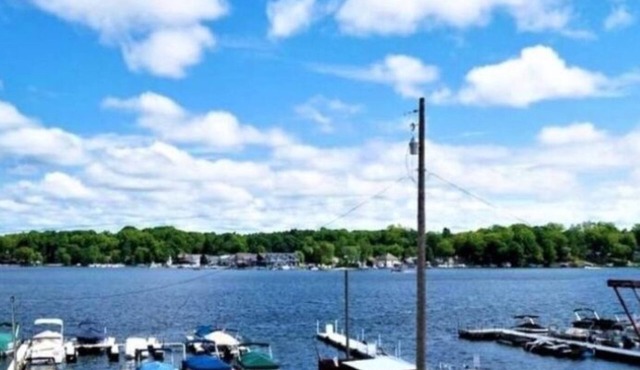 Downtown Lake View Condo -Unit 2