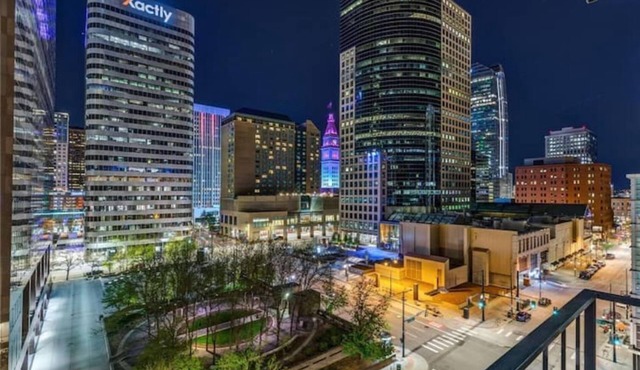 Downtown Larimer Square with free parking and amenities!