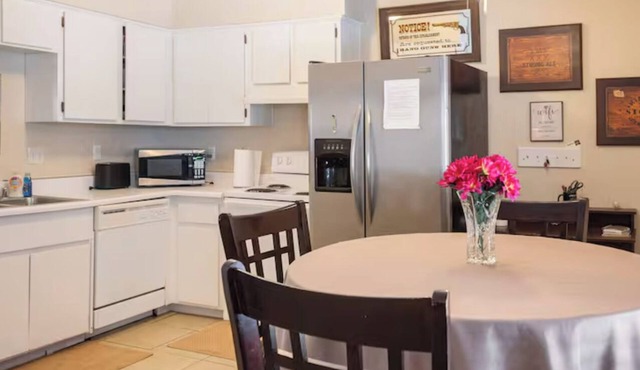 Downtown Laughlin, Steps to the Casinos & River, Pet Friendly Monthly rental