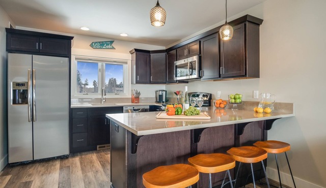 Downtown location, close to restaurants and bars, quick drive to Schweitzer!