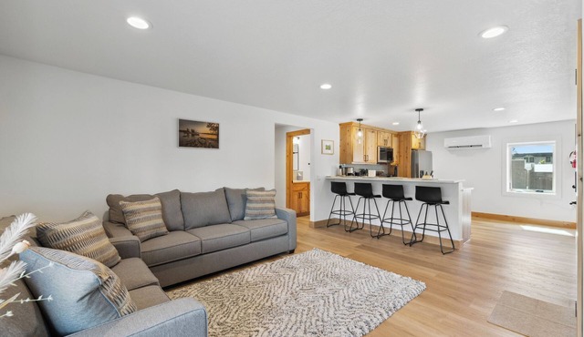 Downtown Loft 203 - Downtown McCall condo next to Payette Lake