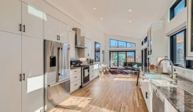 Downtown Louisville 3-BDR Fully Furnished Gem