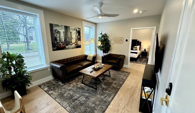 Downtown Luxe/Gated Parking