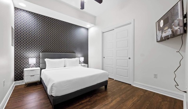 Downtown | Luxury 1BD Apt. | Pool | Gym | Great Views