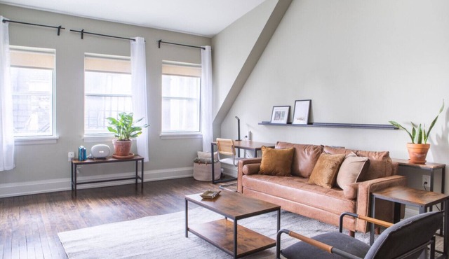 Downtown Luxury 1BR Loft