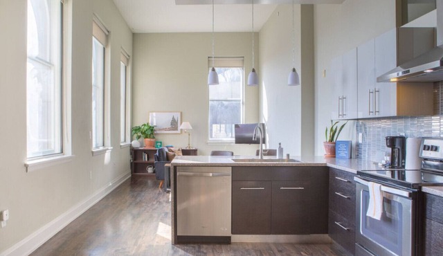 Downtown Luxury 1BR Loft