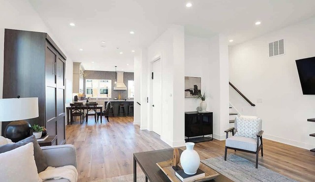 Downtown Luxury | Chatham-Arch BoHo-Style Townhome