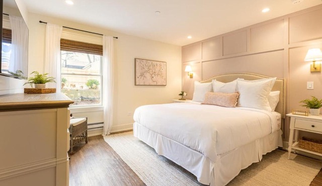 Downtown Luxury Farmhouse Apartment #1