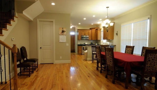 Downtown Luxury Home — 3-mins to Broadway