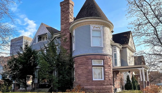 Downtown Mansion near Notre Dame