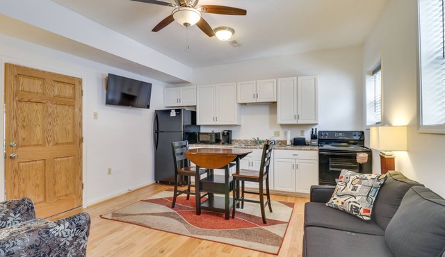 Downtown Marlinton Vacation Rental Apartment!