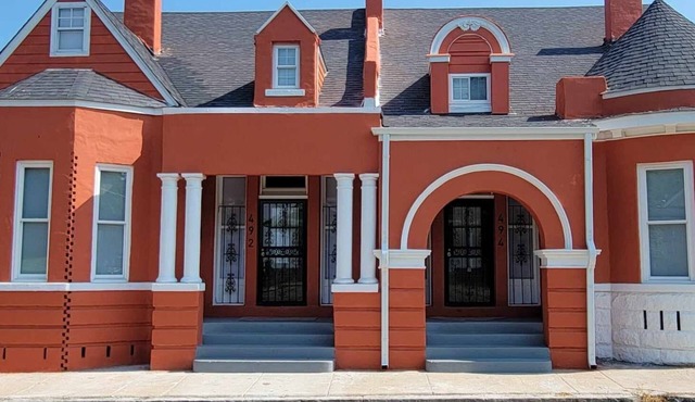 Downtown Memphis The C'Chateau at Beale #2