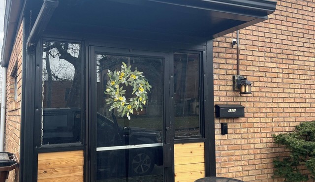 Downtown Middletown Retreat with TVs in every room