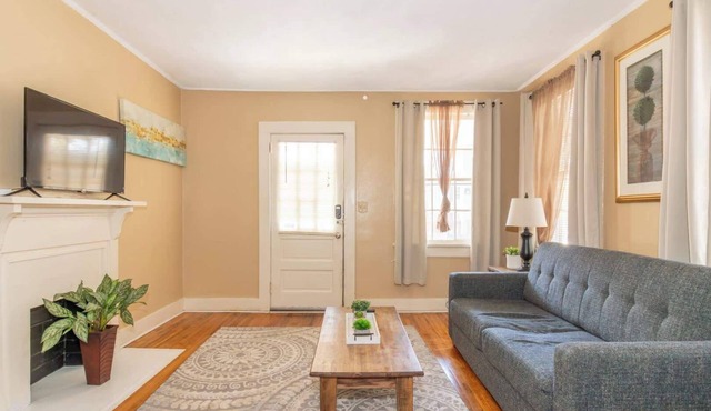Downtown, Mins to Lakebottom Park-Our Midtown Nook