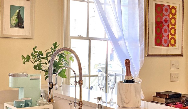 Downtown Mobile, AL- 5 Minute Walk to Parades!