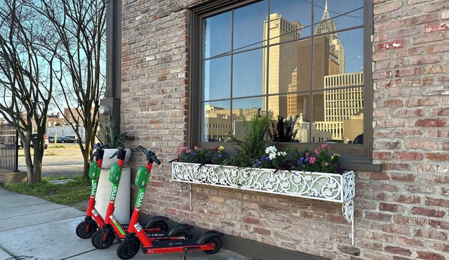 Downtown Mobile near Dauphin, St Louis, Greer's, Saenger, Restaurants - Unit A